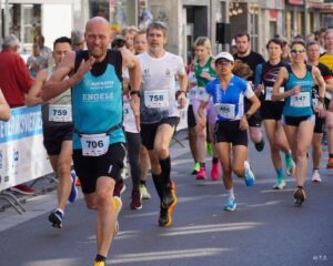 2023-04-30 Severinslauf Köln - Start 2