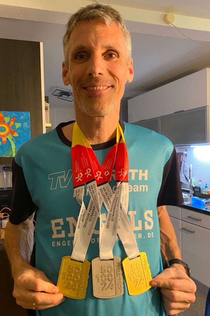 2024-03-18 – DM 50 km – Manu mit 3 Medaillen