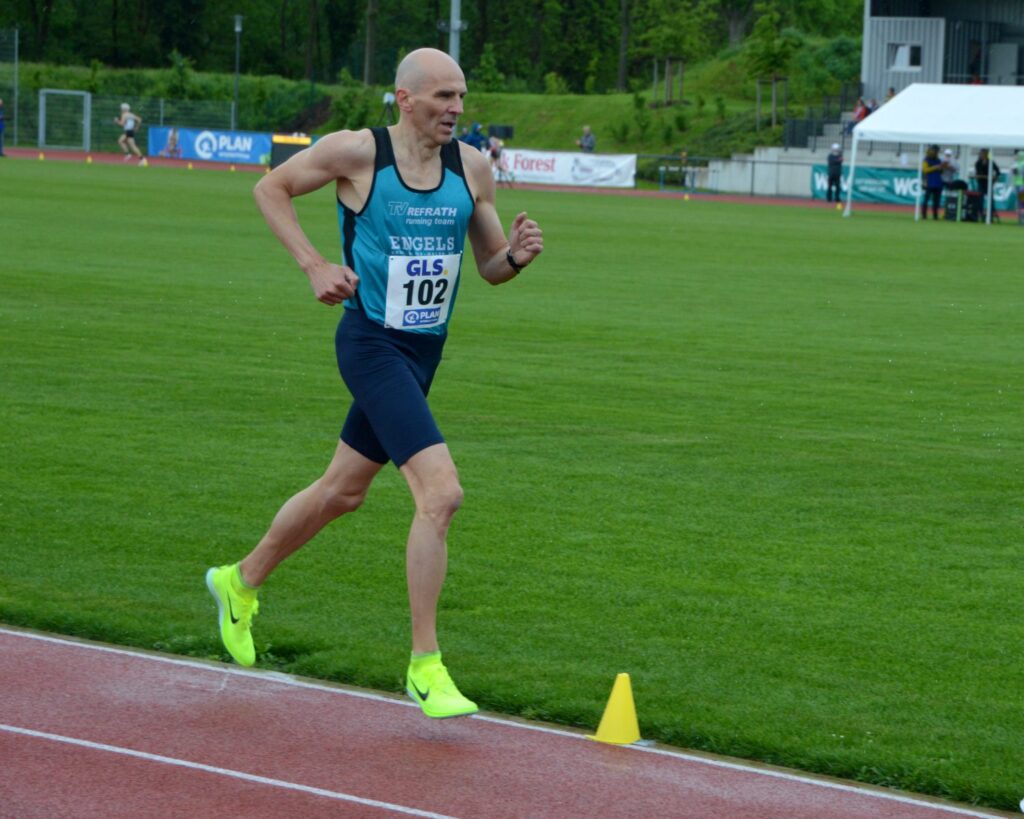 2024-05-04 DM 5000m Wassenberg – M55 – 8 Johannes Ritter 1